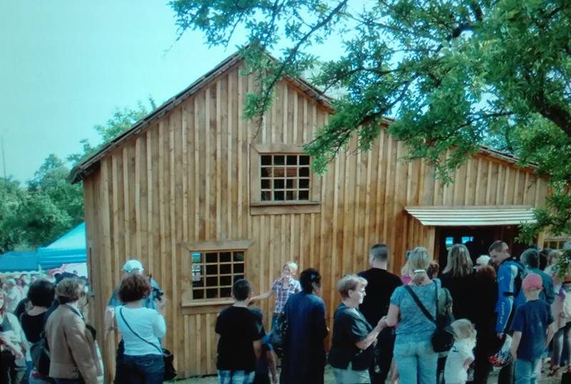 Little House Replica – France